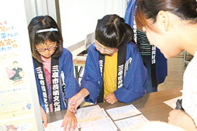 昨年の案内係の模様