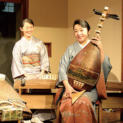 箏：稲葉美和、琵琶：坂田美子